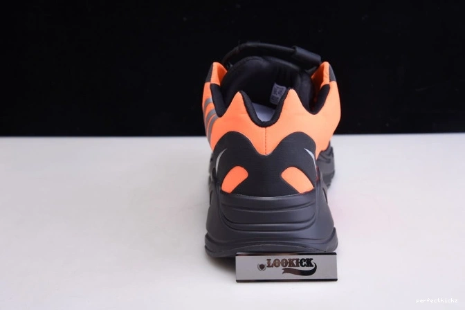 MNVN Yeezy Orange 700 FV3258 Adidas Boost 0722